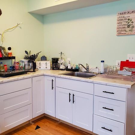 5 Star Room2/Close To Everything/5 Min Walk Metro/Rockville Town Center Exterior photo